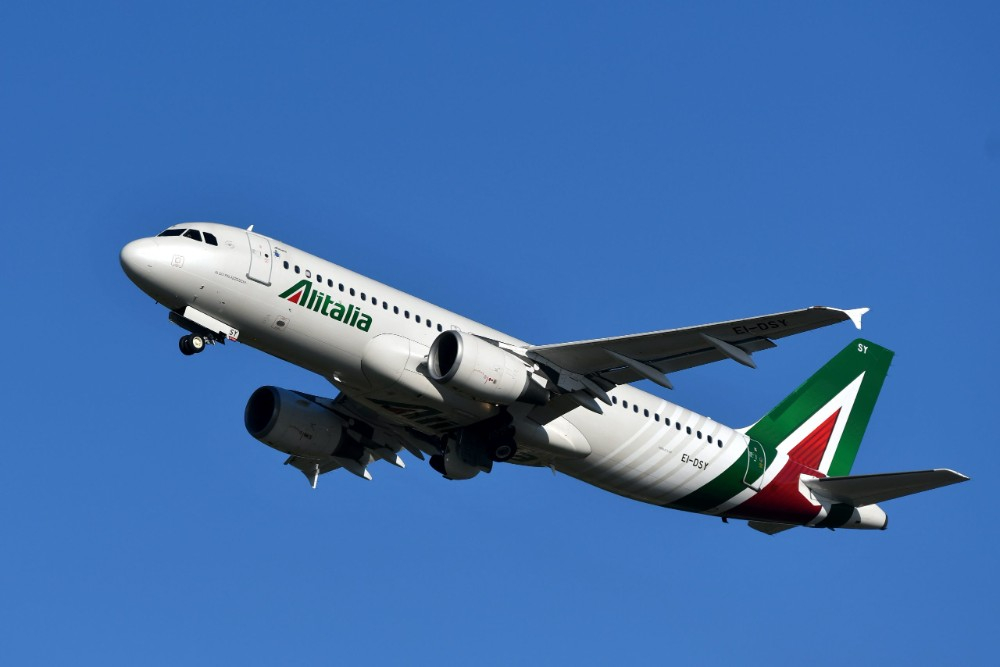 Alitalia (AZ)